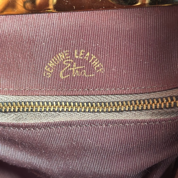 Elegant Sark Brown Leather Etra Satchel - Picture 2 of 11